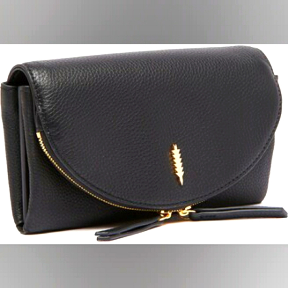 NWT Nikki Crossbody Wallet by Thacker